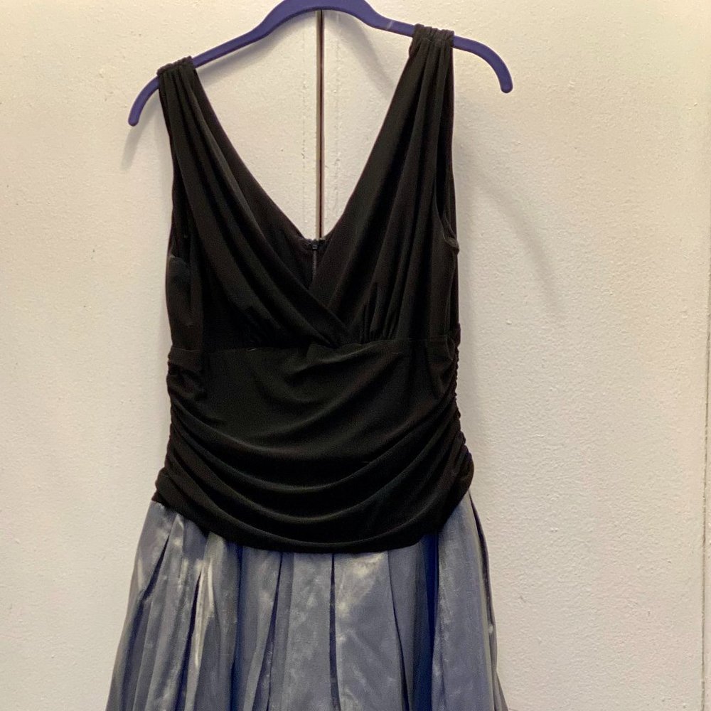 SL Fashions Black & Silver V-Neck Sleeveless Dress